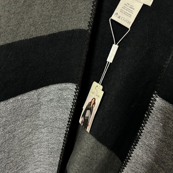 Charlie Paige New Cape / Blanket Wrap Silver, Black, Gray One Size Fits All - Picture 8 of 10